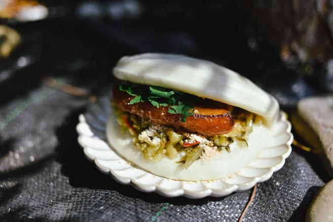 高雄恩美刈包则是推出本次活动限定咖哩口味刈包迎战。（图片来源：高雄市文化局提供）