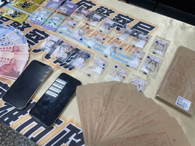 運毒小蜜蜂利用薪資袋掩人耳目。（洪靖宜攝）