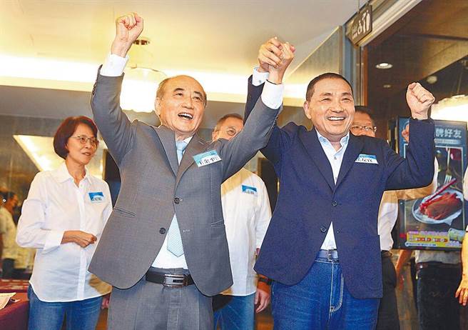 锺小平透露，李乾龙办新北万人造势，一场约花费1500万，接任全国后援会总会长的王金平恐怕要花到上亿元，因此李乾龙认为王金平该被列入不分区名单中。（本报资料照片）