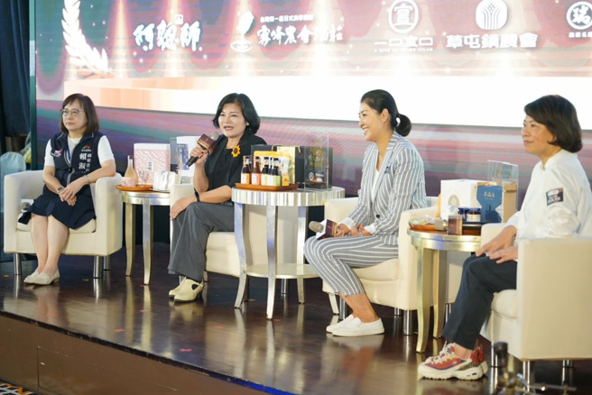 张丽善携手3女力县市长发表金马60伴手礼，畅谈城市独有特色及农业品牌转型。（图／云林县政府提供）
