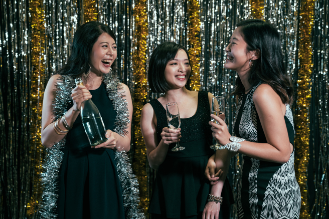 天秤、雙子及水瓶天生擁有幽默感，一口開總是能逗笑身邊的人，因此人緣非常好。(示意圖/達志影像)