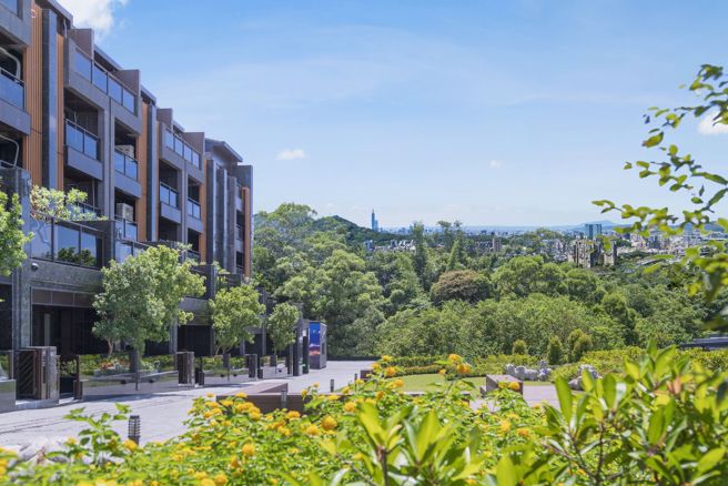 都会区寸土寸金，透天别墅型产品少见，也凸显产品的稀缺性。(图/甲山林天墅)