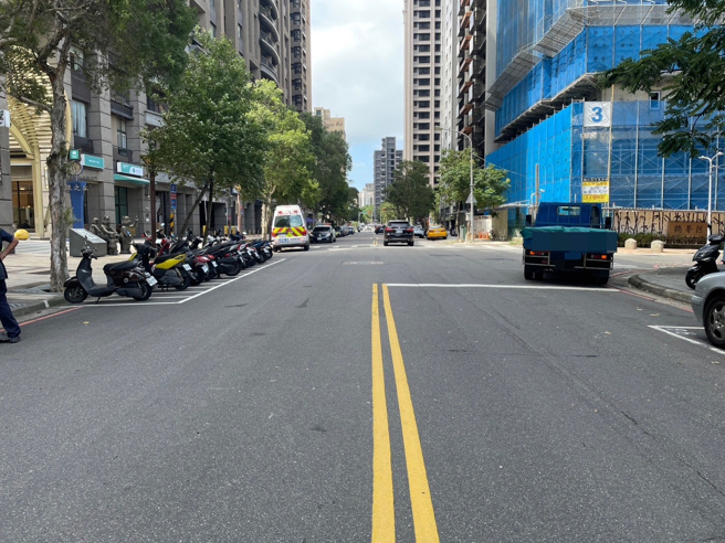 台北監獄「自主監外作業」梁姓受刑人，於昨（11）日，在監外自作業中（工地），騎車機車外出，與他人車輛發生擦撞。（圖／警方提供）