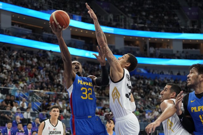 菲律賓男籃歸化球員布朗李被爆料使用禁藥。(美聯社資料照)