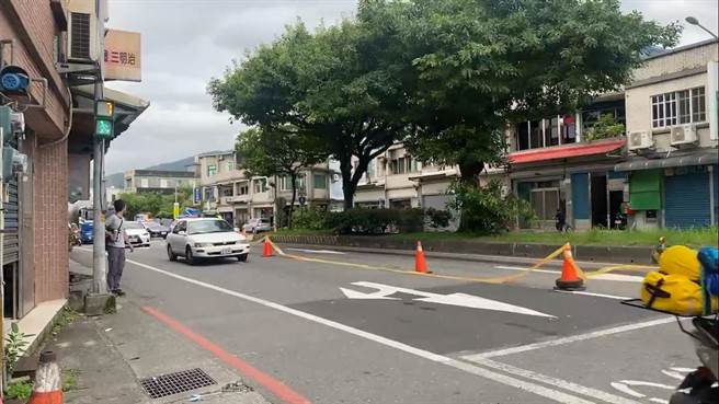 宜蘭縣8旬林姓老婦經過頭城鎮青雲路口時，遭1輛曳引車撞斃。（民眾提供／李忠一宜蘭傳真）