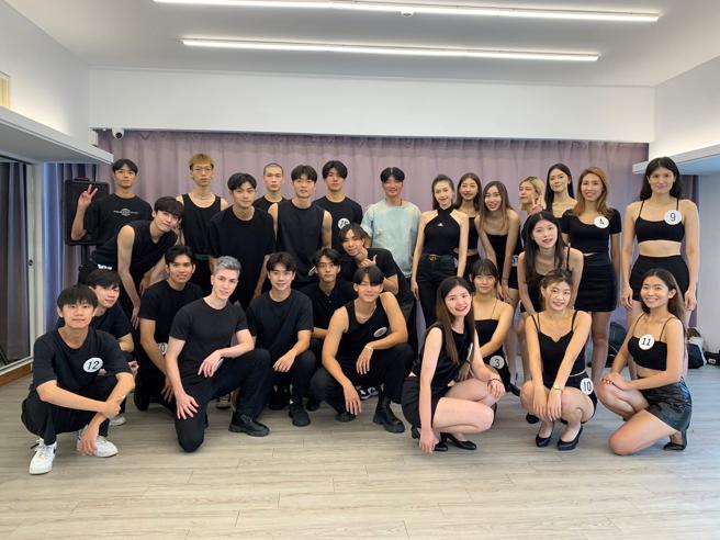 KFA高雄时尚大赏徵选培训的在地模特儿也将于周日游艇时装秀首度登场。（图片来源：高雄市青年局提供）