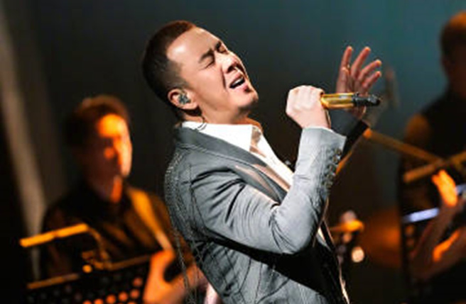 杨坤举办演唱会仅50位粉丝到场，票房过于惨澹。（图／杨坤微博）