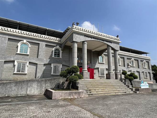 大埤抽水站建筑有外国文艺復兴时期的风格。（周丽兰摄）