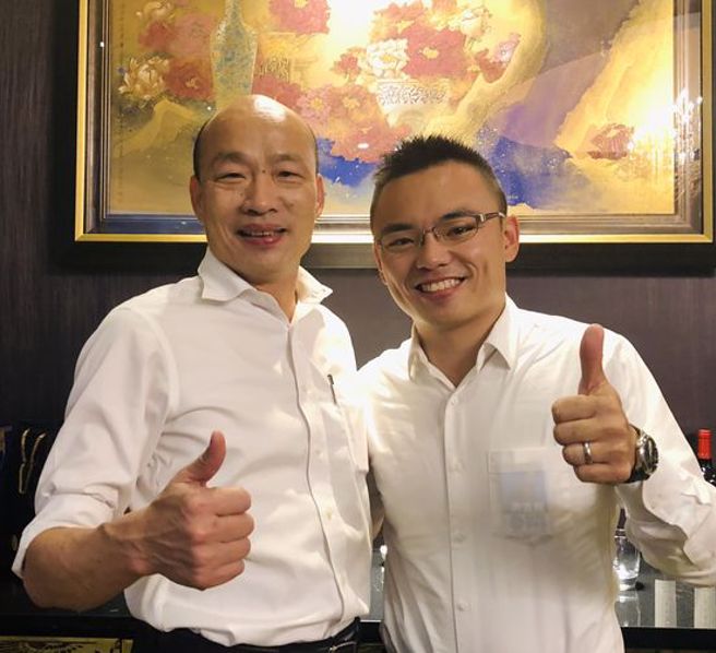 韩国瑜(左)语重心长说出「要有人做桶箍，不然人民真的很痛苦！」让洪孟楷(右)深有同感。（图／取自洪孟楷脸书）