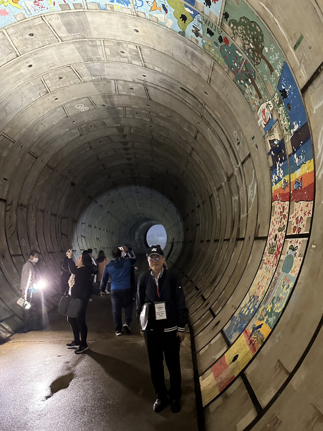 新北市政府代表团也于13日到达东京治水工程「神田川环状七号线地下调节池」进行考察。（图／新北消防局提供）