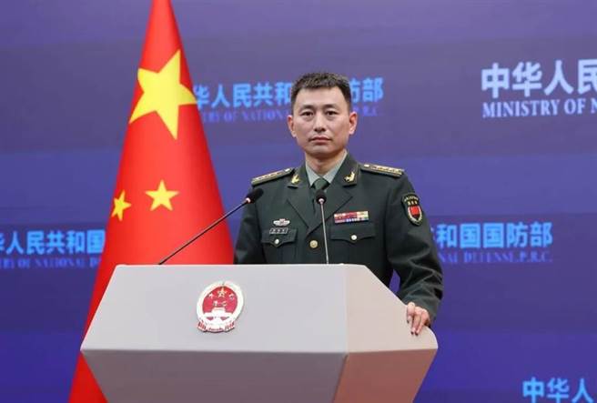 美方表示要与中方设立联繫热线避免出现太空危机，中国国防部新闻发言人张晓刚给出回应。（中国国防部）