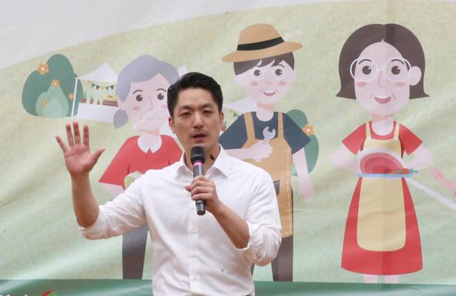 针对北流1.9亿调解款争议，是否有可能提告中央文化部？台北市长蒋万安14日表示，必要的时候都会透过各种方式争取、沟通，绝对是站在民眾与市民的立场，替大家看紧荷包。台北市长蒋万安（见图）14日出席台北市东区社福园区举行的「再一次好好生活市集」重阳节系列活动致词。（赵双杰摄）