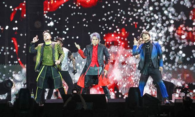 5566三人14日在台北小巨蛋舉辦演唱會。（羅永銘攝）