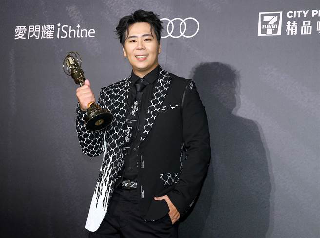 邵大倫以廣播節目《音樂大輪轉》奪下流行音樂節目獎。（粘耿豪攝）