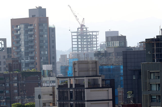 網友認為，增加稅金並沒有成功打房，引起其他人討論。（示意圖／本報資料照片）