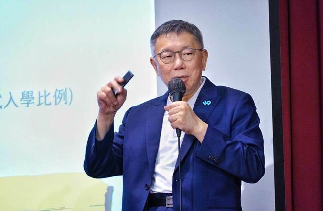 藍白合會前會於14日首次登場，雙方對於產生在野最強候選人方式沒共識，民眾黨總統參選人柯文哲酸，侯友宜的競辦執行長金溥聰故意提出一個很難執行的「開放式民主初選」，看起來沒有合作的打算。（圖／本報系資料照）