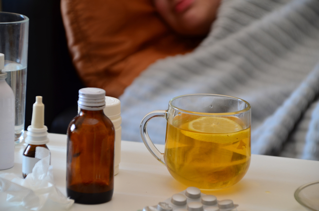 醫師陳欣湄表示，最近半年內感染2次流行性感冒，症狀都是過去曾未經歷，包括喉嚨沙啞和病毒性結膜炎。（圖／示意圖，達志影像）