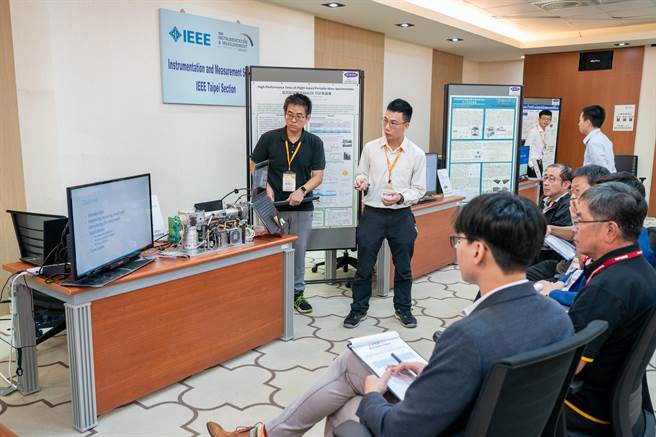 台大团队以「高效能可携式MALDI-TOF质谱仪」作品，获得今年「国研杯i-ONE仪器科技创新奖」专上组首奖。（国研院提供／林志成台北传真）