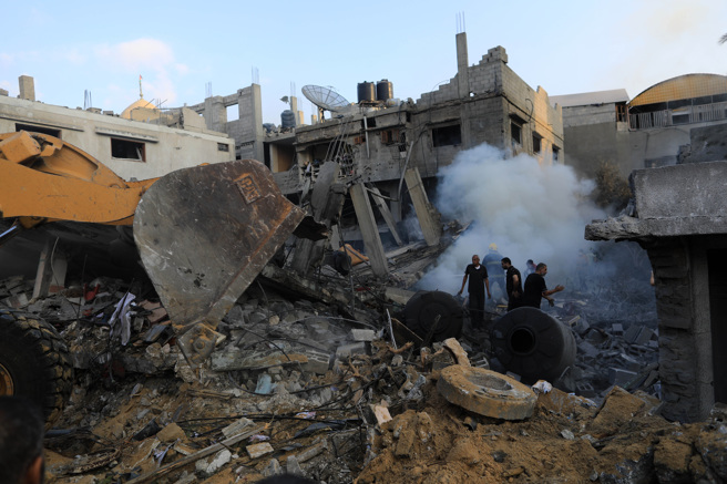 哈玛斯（Hamas）上周对以色列发动突袭，目前以色列有1300多人死亡，加萨走廊有逾2200多人丧命。（图/新华社）
