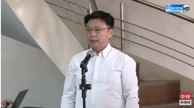 赵天麟（右）遭踢爆和神秘女友人过从甚密，今日将开记者会回应。（袁庭尧摄）