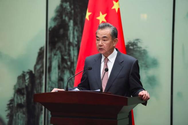 和伊朗外长通话，中国外长王毅：巴勒斯坦人民面临的歷史不公应尽快结束。（中国外交部官网）