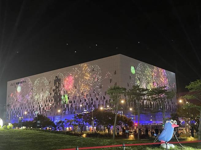 世客博66天展期吸1100萬參觀人次，15日晚間舉辦閉幕晚會。(呂筱蟬攝)