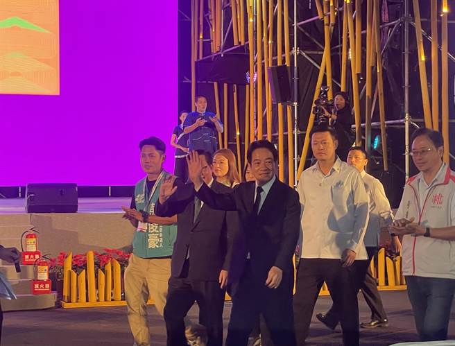 世客博66天展期吸1100萬參觀人次，15日晚間舉辦閉幕晚會。(呂筱蟬攝)