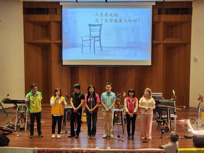 台南市議員蔡筱薇、曾培雅、李啟維等人出席活動，共襄盛舉。（圖／成功青商會）