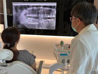 明基醫與光明智能取得台灣第一個TFDA認證牙科AI軟體