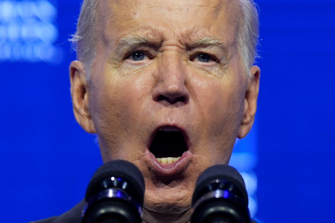 美国总统拜登14日在华盛顿会议中心（Washington Convention Center）发表谈话的神情。（路透）