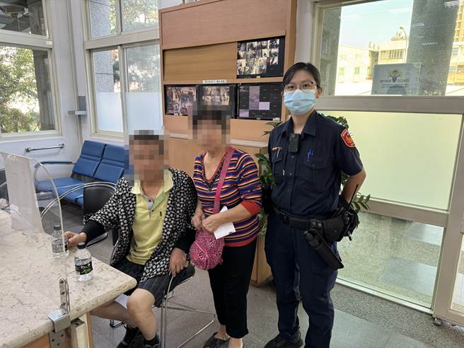 輕度失智的黃姓外出迷途一整夜，警方幫忙找到人。（警方提供）