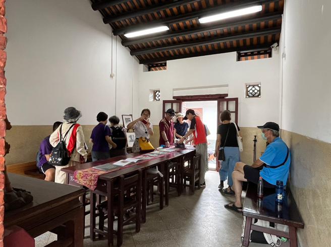 「庄頭散策攝影展」於美濃邱添貴派下伙房辦理（圖片來源：高雄市客委會提供）
