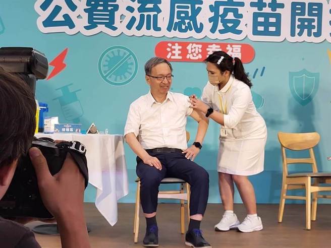 高端流感疫苗再度引发争议，卫福部竟拒绝提供韩国G.C.临床数据相关文件。图为卫福部长薛瑞元。（本报资料照片）
