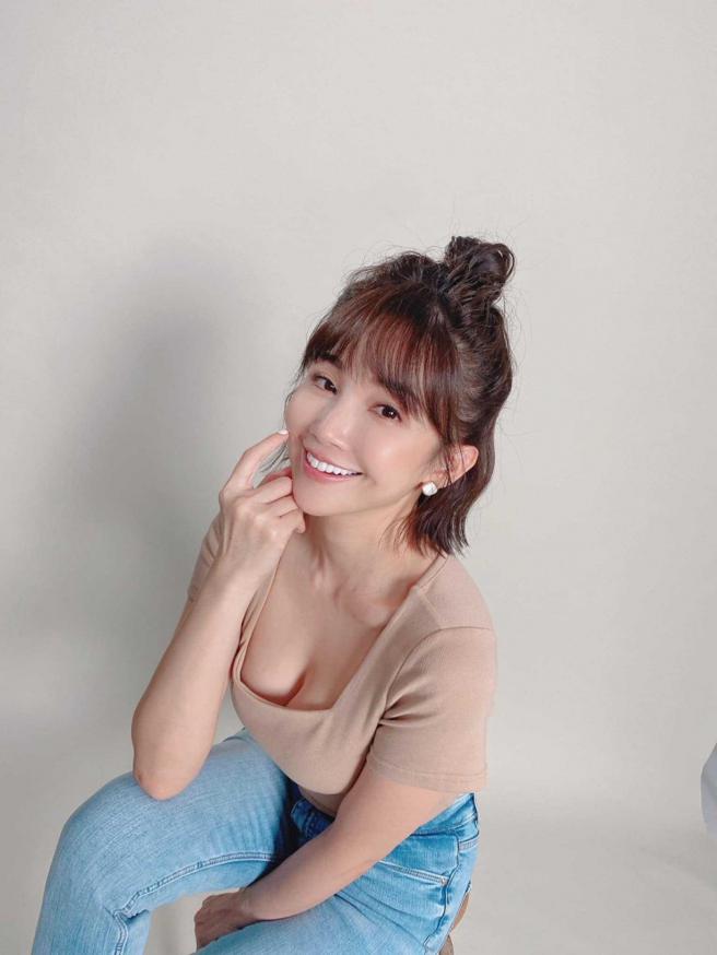 锺欣怡的女儿小乖常提醒她不要穿太露。（图／取自锺欣怡脸书）