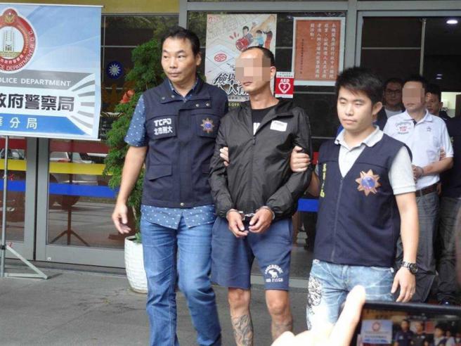 陈明杰虐打施正声后，对方持双枪至东三实业开5枪泄愤，陈明杰却再率领小弟前往头北厝发起群殴，被列为治平对象遭逮捕。（图／报系资料照）