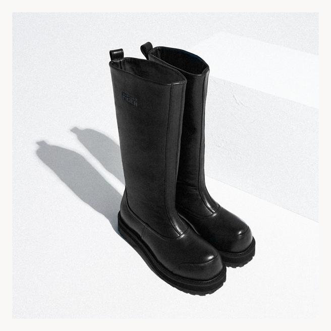 微風信義ONITSUKA TIGER NANKYOKU TIGER BOOT ，推薦價1萬9480元。（微風提供）