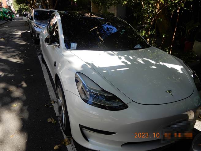 范男的特斯拉。（台北分署提供）