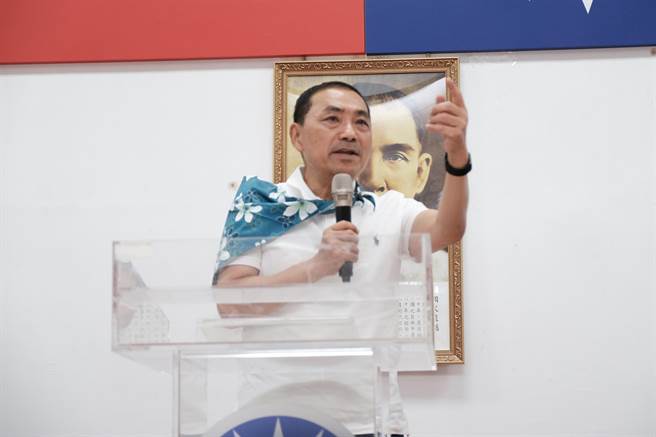 國民黨總統參選人侯友宜批賴清德當台南市長，住會住宅1戶也沒蓋，「嘛是擱在騙！」 （羅浚濱攝）