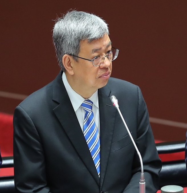 立法院17日举行院会，行政院长陈建仁回答立委提问。（季志翔摄）