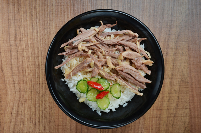 大學生鴨肉飯吃500元，意外分享高雄名店。（非當事店家。示意圖）