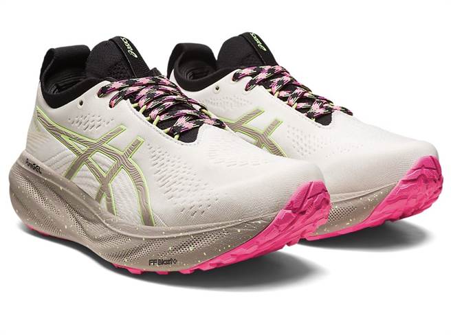 ASICS GEL-NIMBUS 25 TR，4980元。（ASICS提供／朱世凯台北传真）