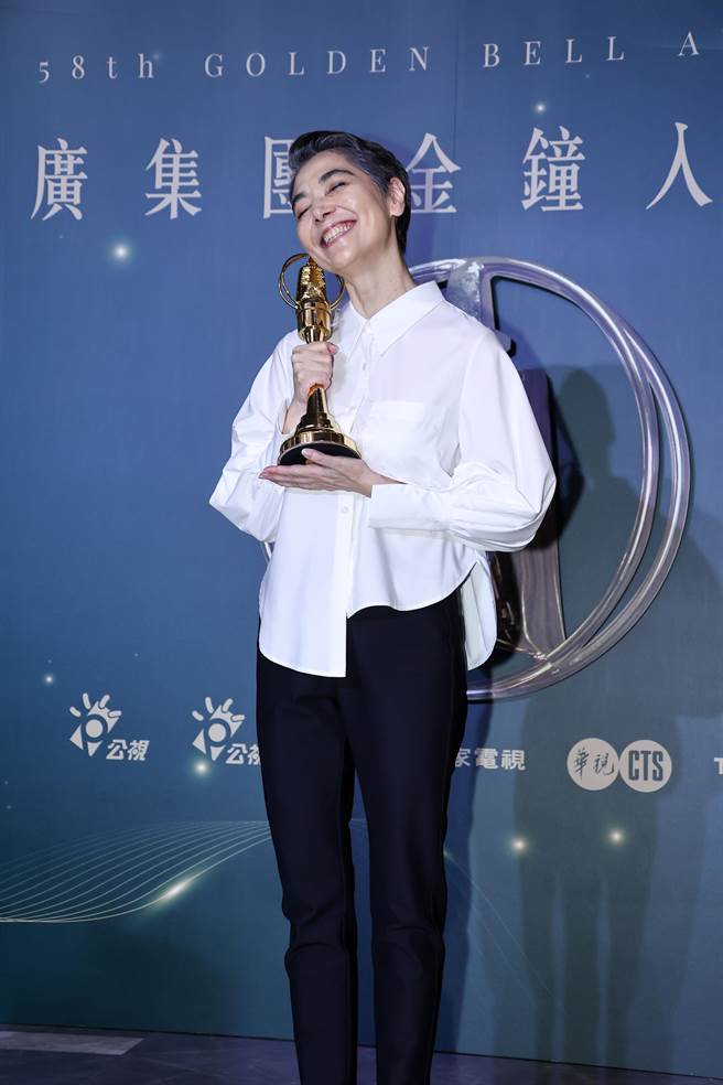 賴佩霞出席公廣集團金鐘入圍茶會。（羅永銘攝）