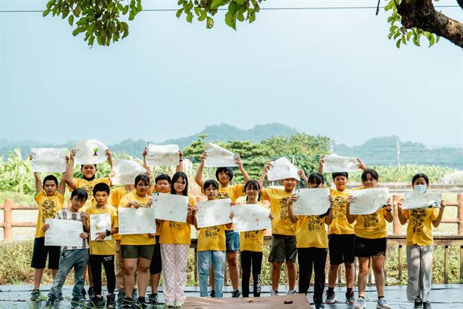 高雄設計節將在11月1日於駁二登場，今年揮別過往由大人設計師設計展覽的方式，而是由150名國小生來負責展覽類別。（高市文化局提供／楊舒婷高雄傳真）
