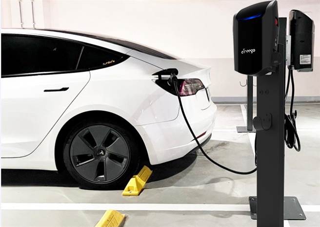 凱基銀行看好社區充電樁發展需求趨勢，攜手「艾普新能源」共同合作「社區充電樁營運信託服務」。（凱基銀行）