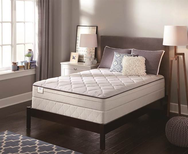 大葉高島屋的Sealy席伊麗「美夢天地雙人床墊152X190cm」，原價9萬元、特價4萬7999元，約53折。（大葉高島屋提供／朱世凱台北傳真）