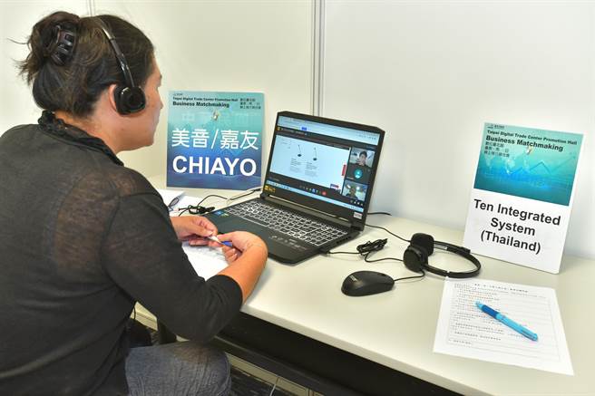 北市府产业局以常设馆模式建置「buy.taipei数位台北馆」，提供海外买家不受区域与时间限制，满足随时随地皆可搜寻商品与服务的需求。(黄敬文翻摄)