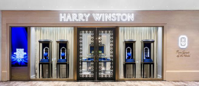 海瑞溫斯頓晶華專門店重新開幕，設計風格明亮溫馨，與紐約旗艦店同步。（Harry Winston提供）