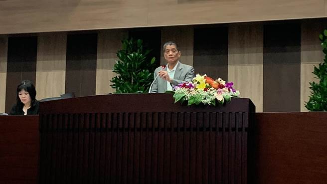 南投縣議會議長何勝豐肯定南投縣政府舉辦茶博會與到大陸行銷農特產品的努力。曾雪蒨攝