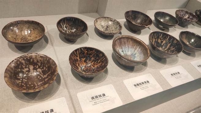 位于江西吉安市吉安县永和镇的吉州窑传承1200年，拥有包含虎斑、兔毫等纹路特色。图为10月18日吉州窑博物馆内收藏。（吴泓勋摄）