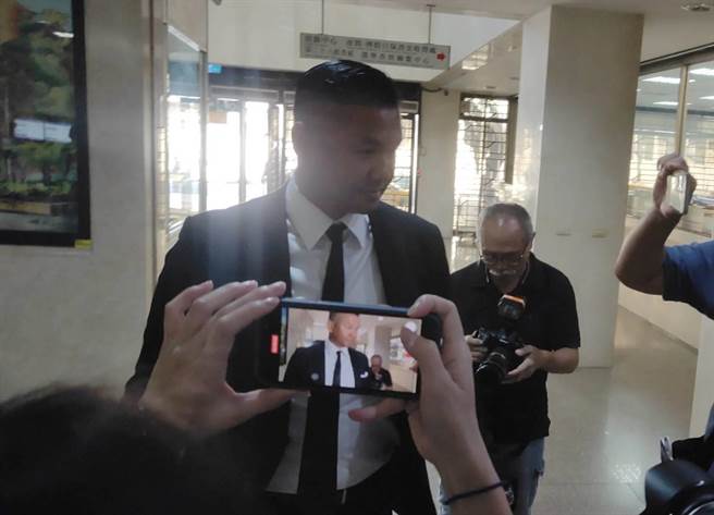 黑人陈建州（陈志贤摄）